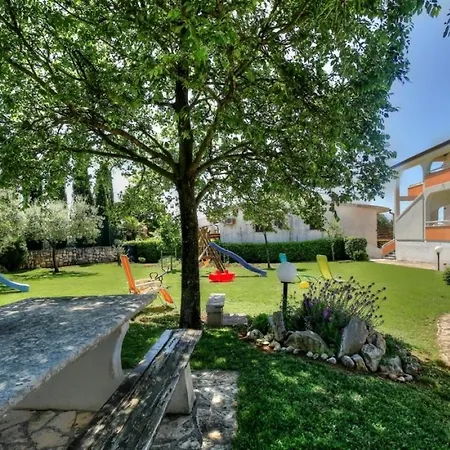Sonja 3* Zambratija (Istria)